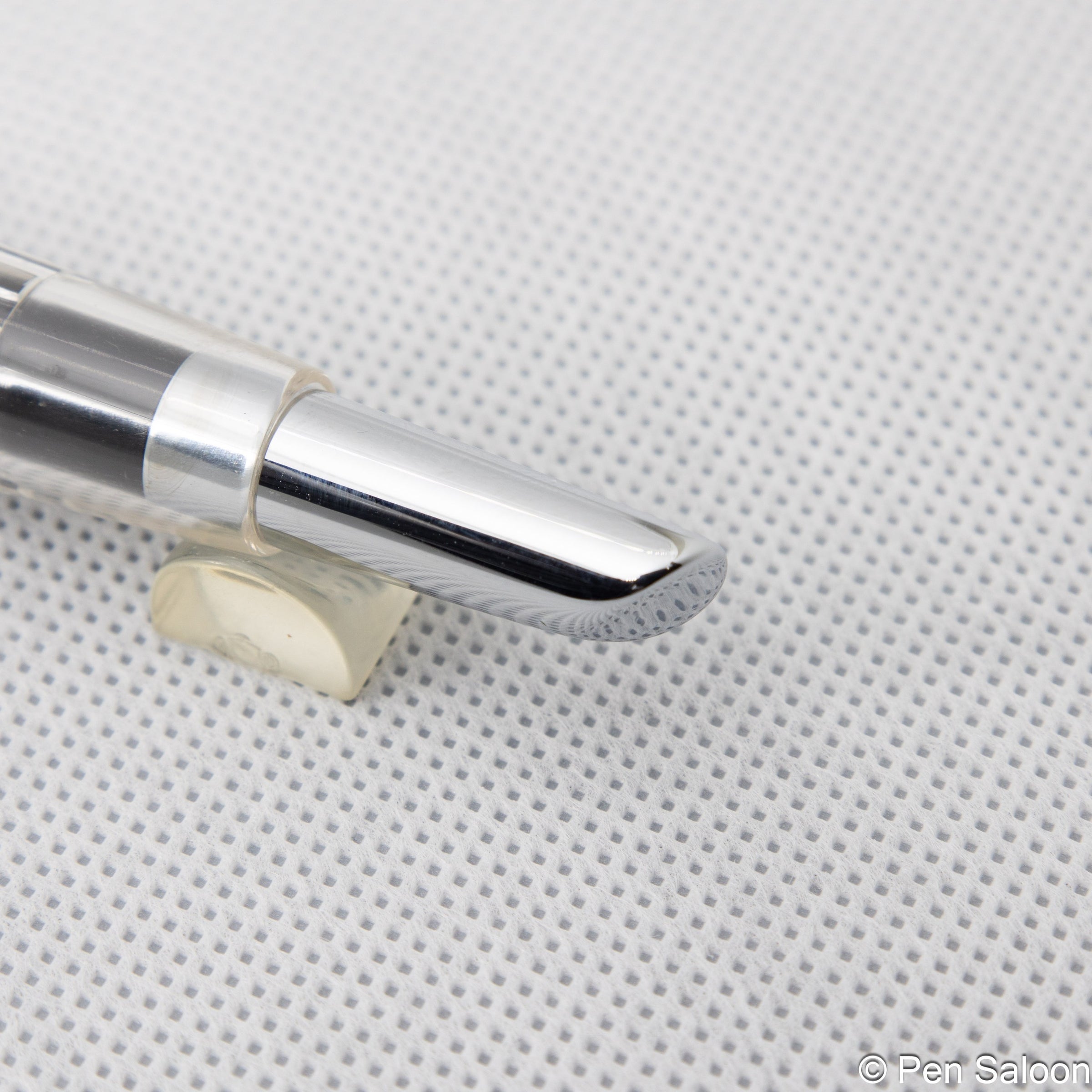 Phantom ノック式万年筆 クリア軸 | ペンサルーン